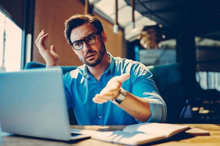 Vantagens e desvantagens em criar um site no hostinger